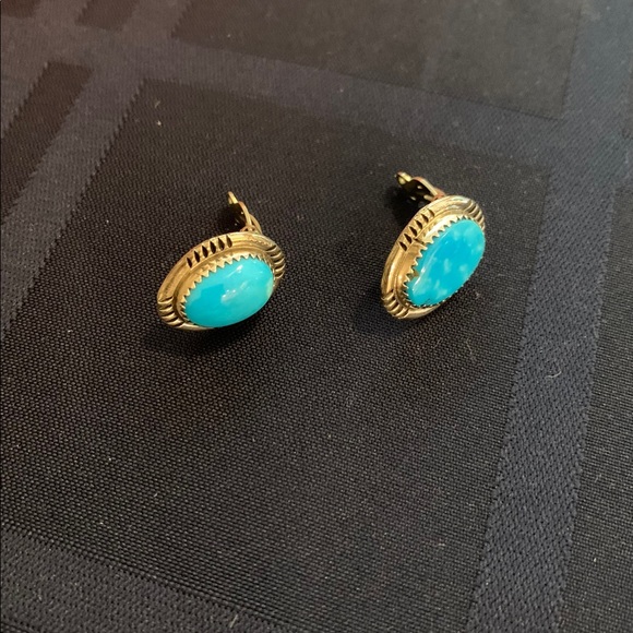 Jewelry - Blue turquoise earrings